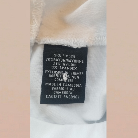 Le Chateau Dress Pants in white - Size 2 🍒 - Picture 4 of 4